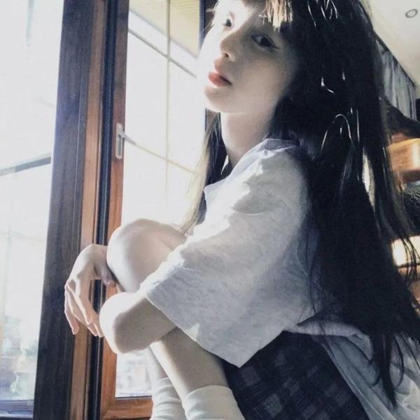 向下扭曲